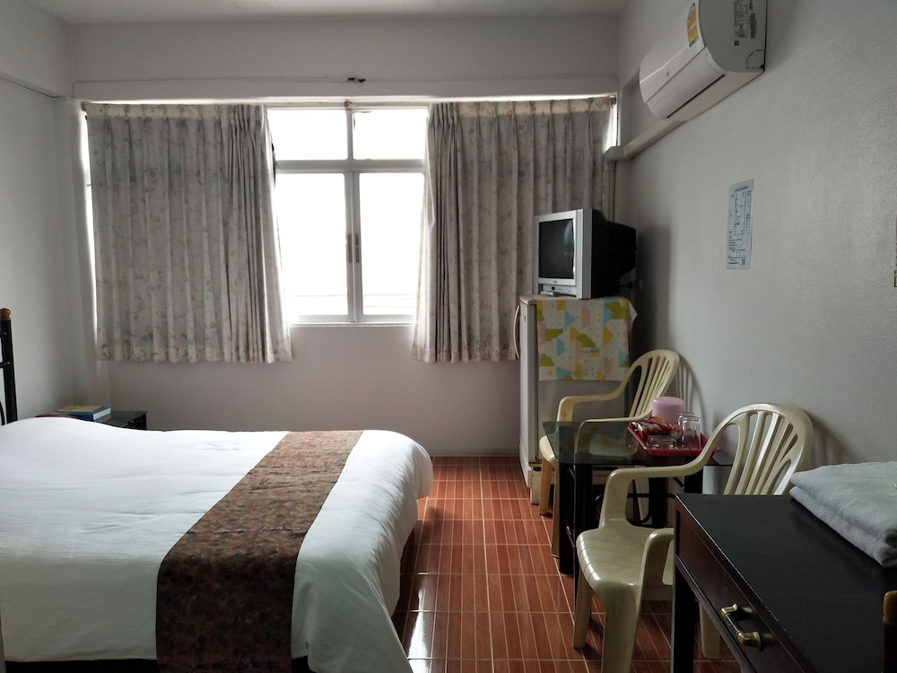 Pattha Hotel 13/27