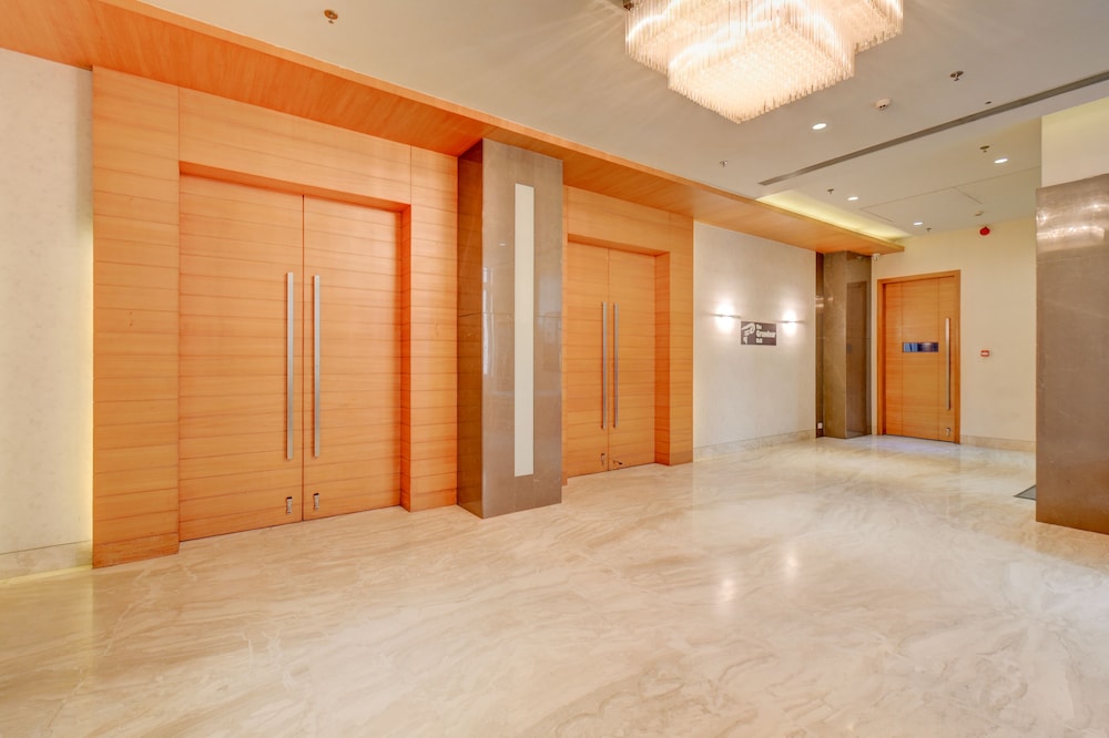 The Ssk Solitaire Hotel & Banquets 31/50
