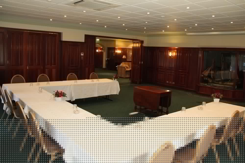 THE LAWSON MOTOR INN 27/31
