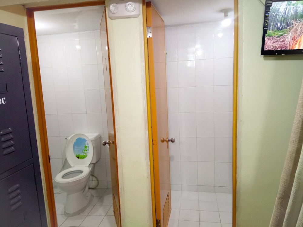 FEMALE DORM, FEMALE ONLY, BASIC