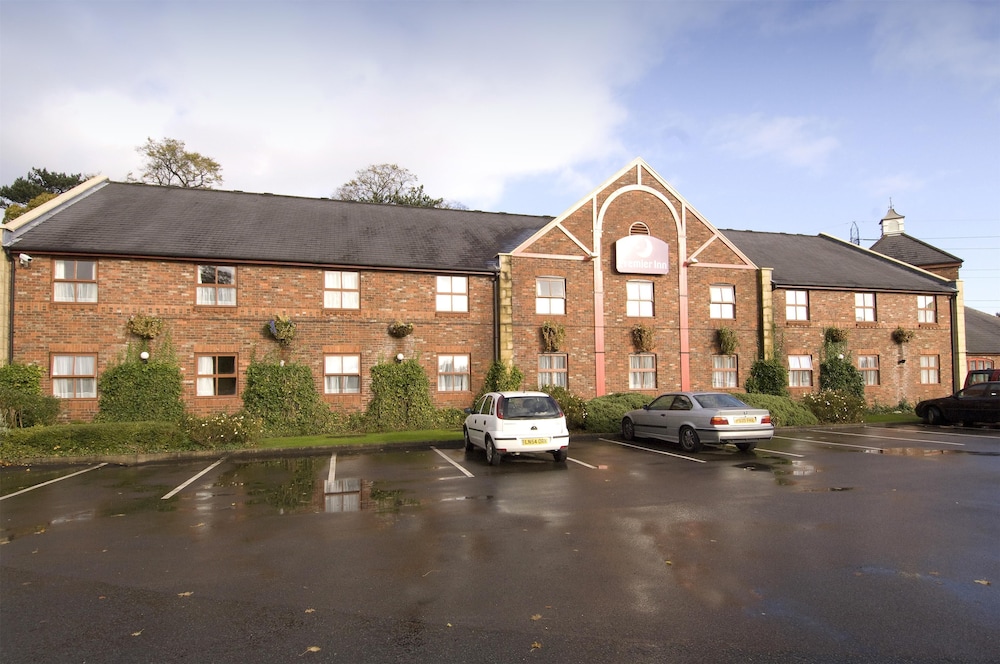 Premier Inn Macclesfield North 7/61