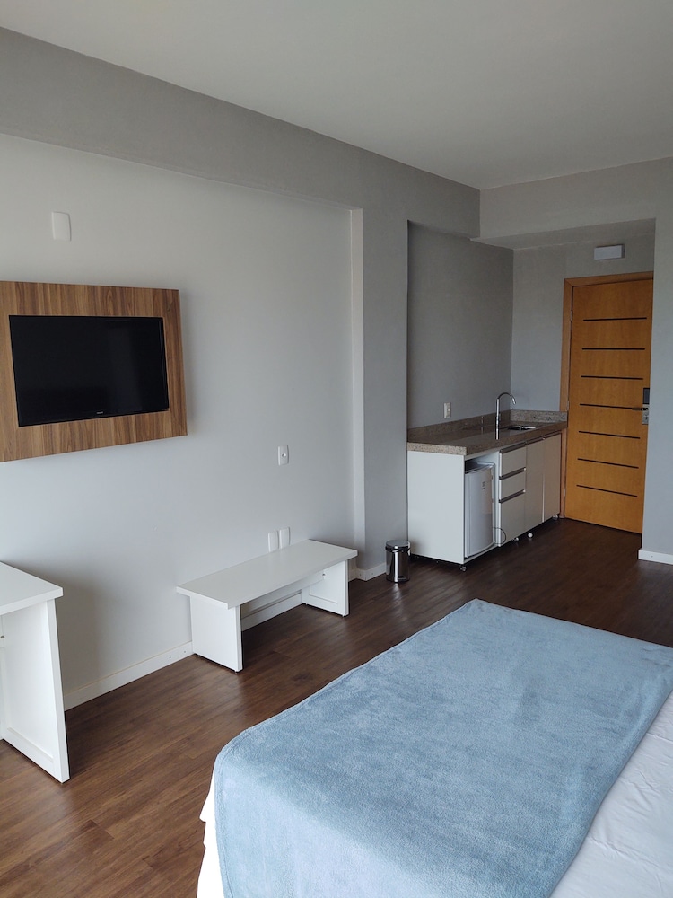Hotel Quartzo Cristalina 11/26
