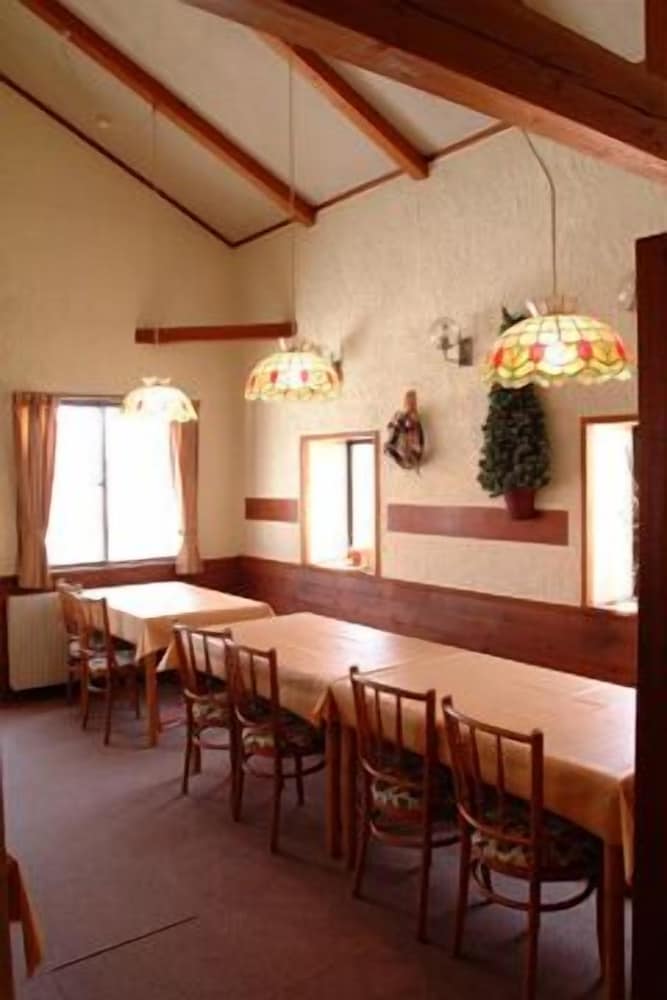 Madarao Elm Pension 39/50