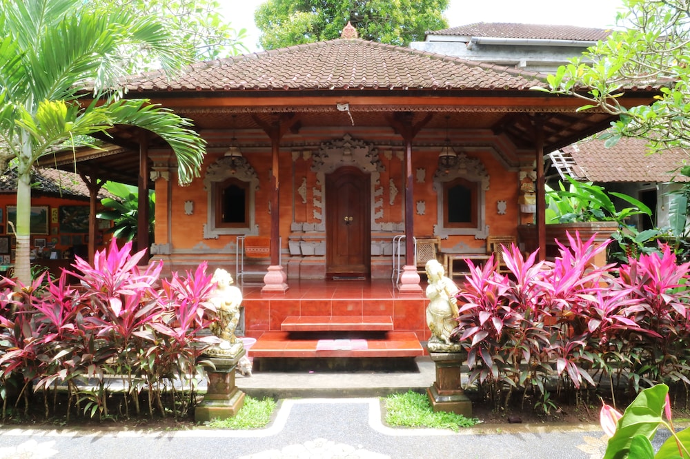 Yuliati House 2/50
