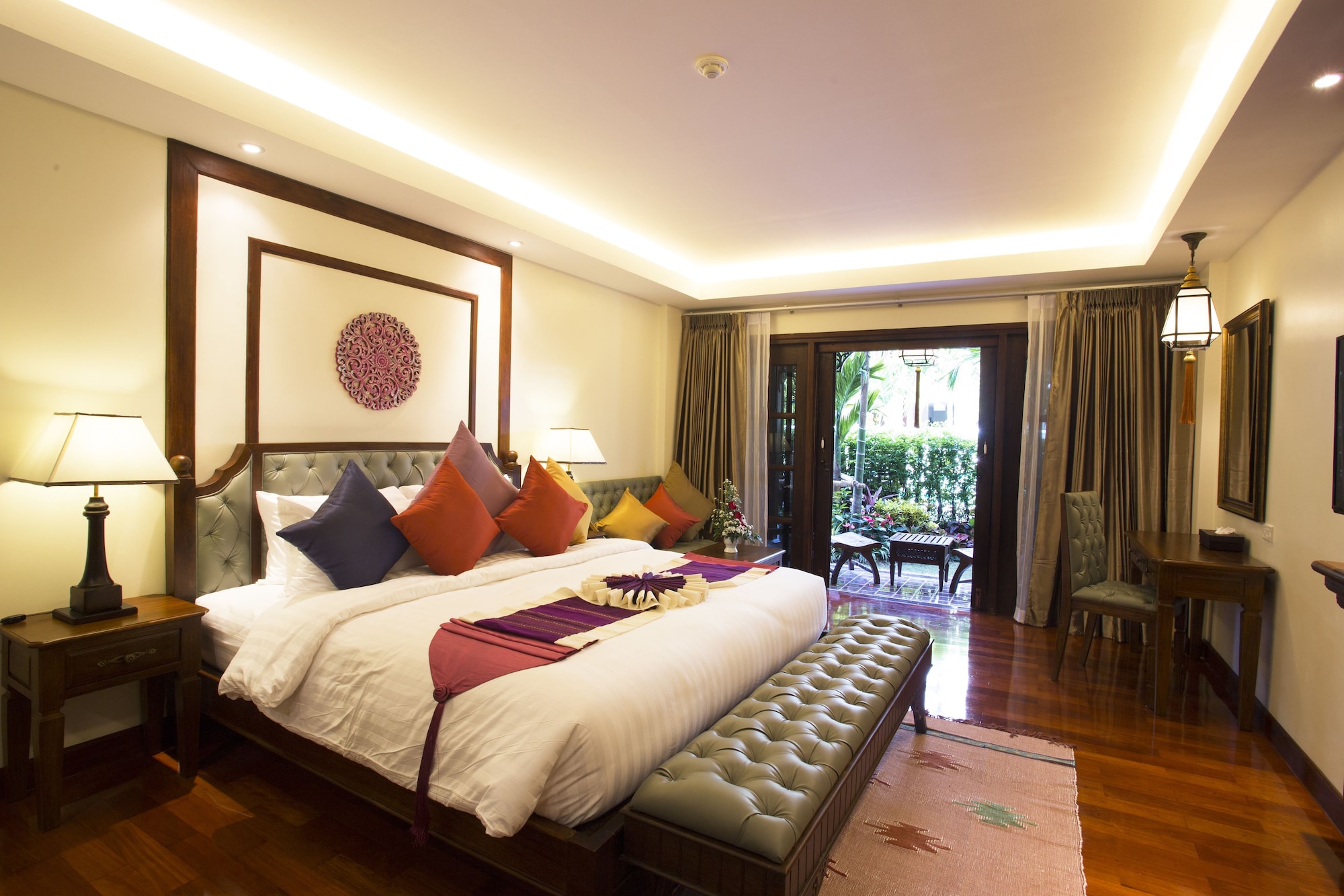 EXECUTIVE, DOUBLE BED