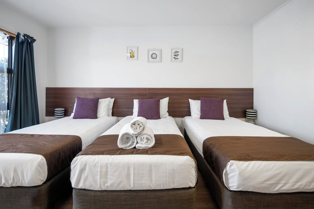 Garden Inn Airport 17/50