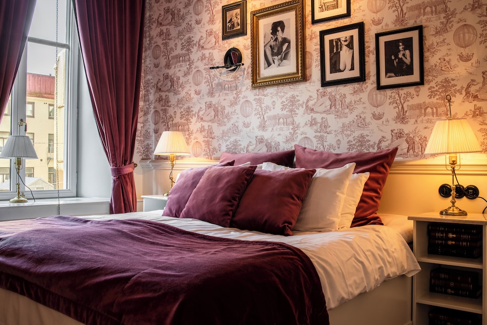 Hotel Pigalle 16/71