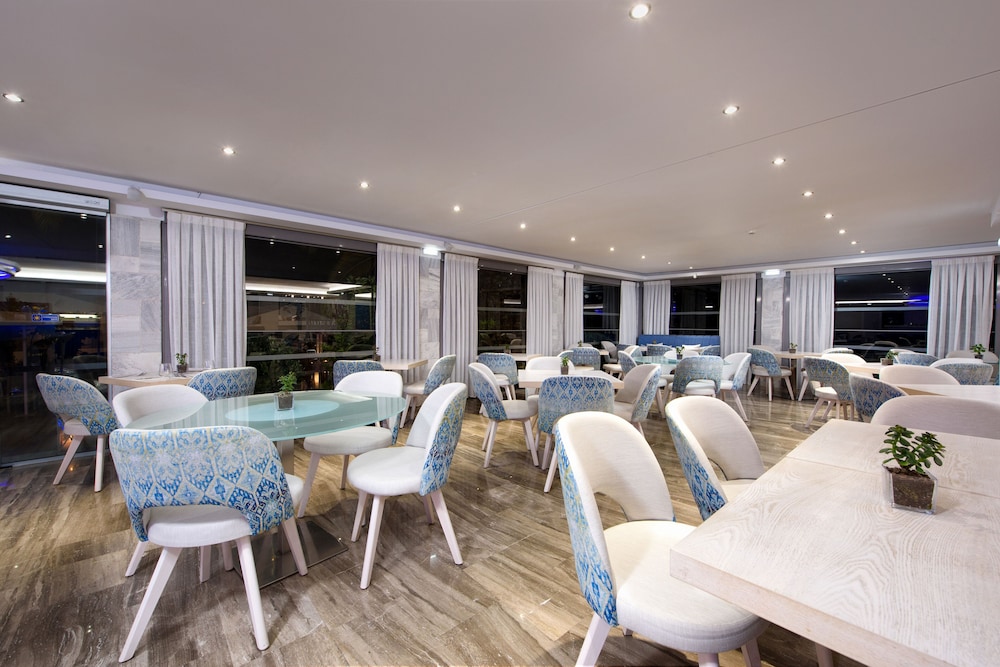 TRYP by Wyndham Corfu Dassia 58/69