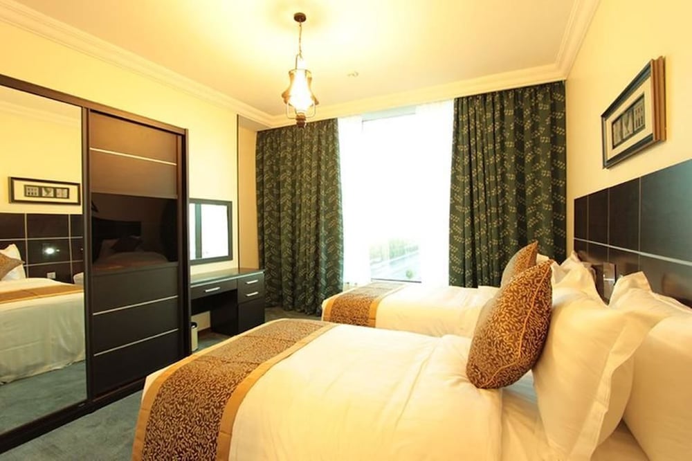 بلاتينيوم السبعين للأجنحة الفندقية(Platinum Seventy Serviced Apartments) 25/61