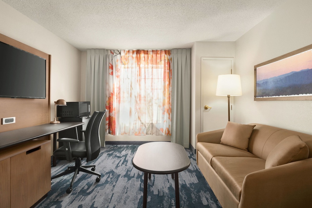 Fairfield Inn Suites Wheeling St Clairsville Oh 18/30