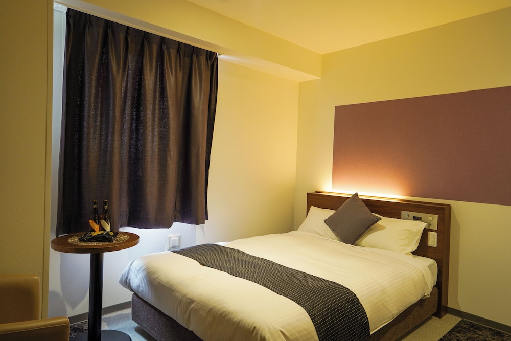 Room, Double Bed