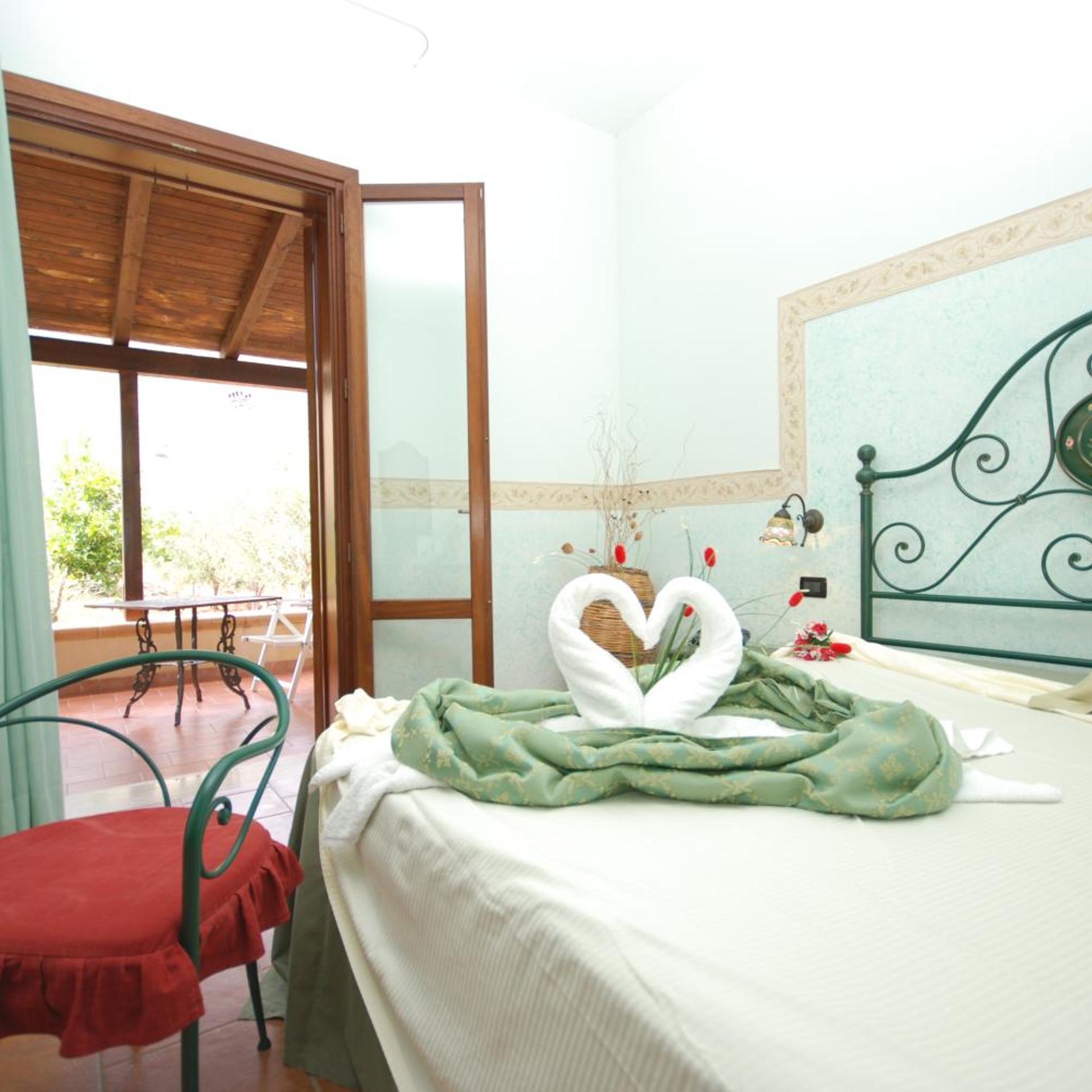 Deluxe, Double Bed