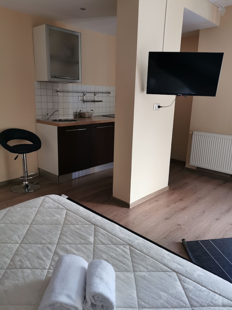 PRINCE RESIDENCE(FORMERLY VESUVIO PRICE RESIDENCE APARTHOTEL) 26/75