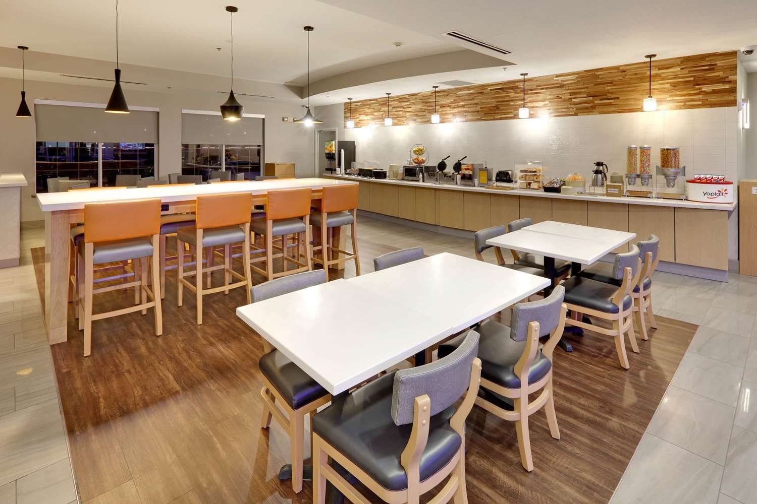 La Quinta Inn & Suites by Wyndham Dallas Love Field 15/22