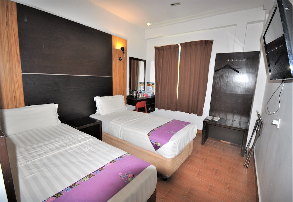 Sipadan Inn 2 7/50