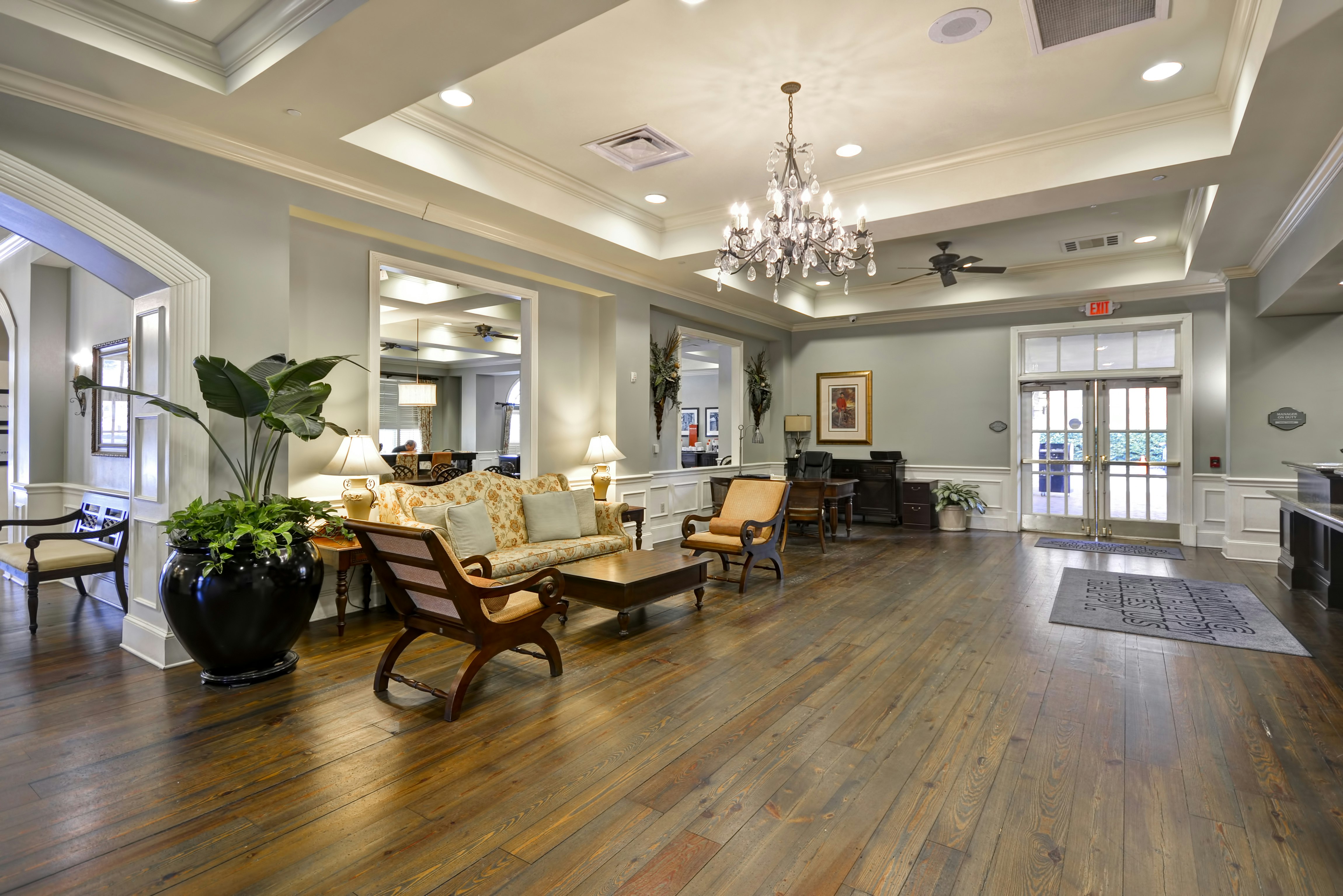 Hampton Inn and Suites Savannah Historic District 41/77