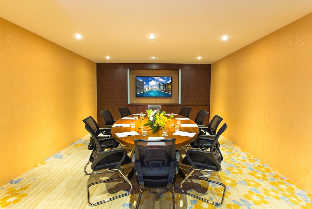 Bay Hotel Ho Chi Minh 63/66