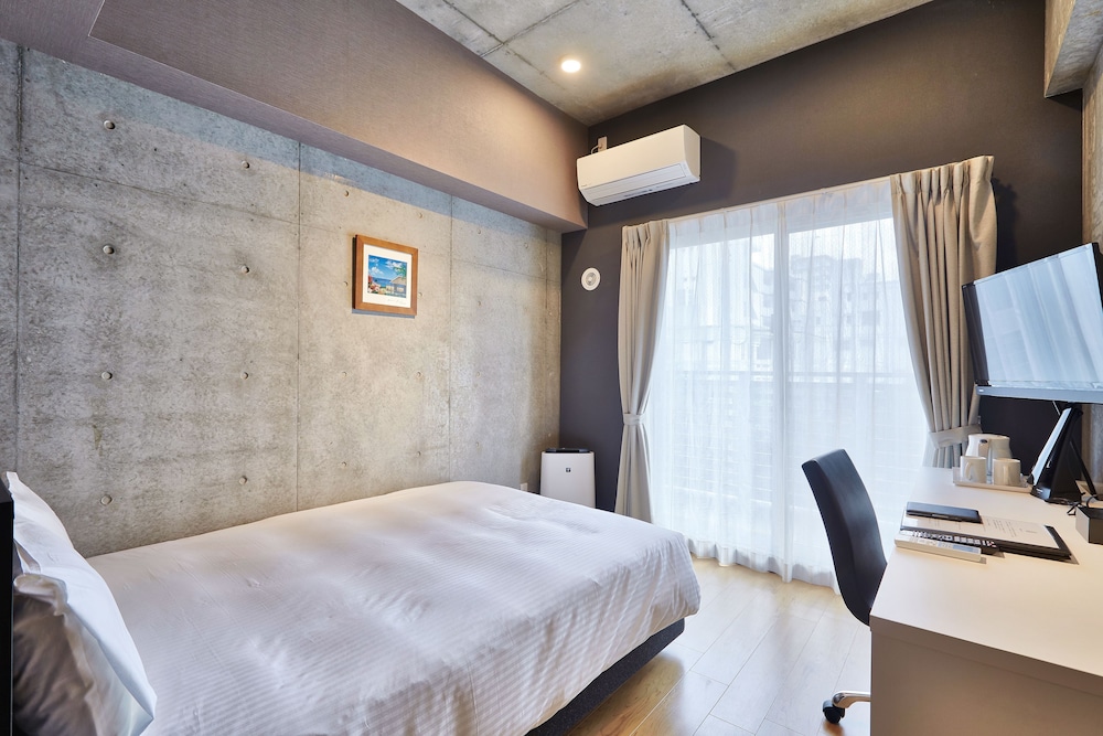 Naha-West Inn 20/72