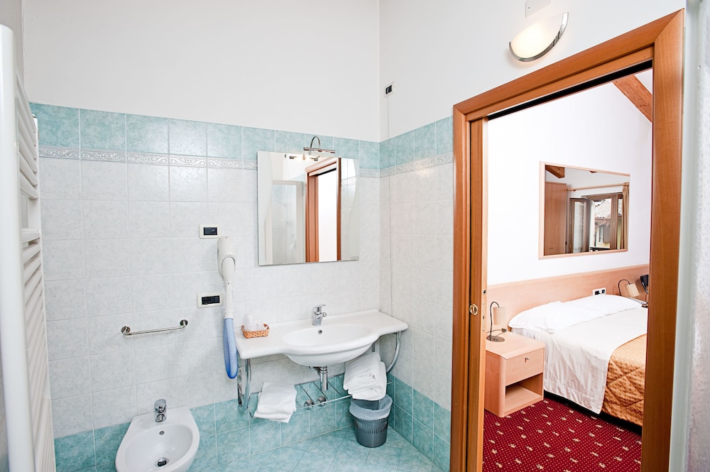 Hotel Doria 35/38