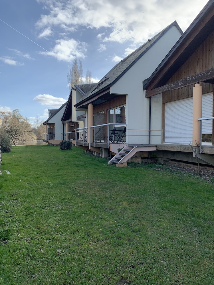 Hotel Ile Du Saussay 57/69