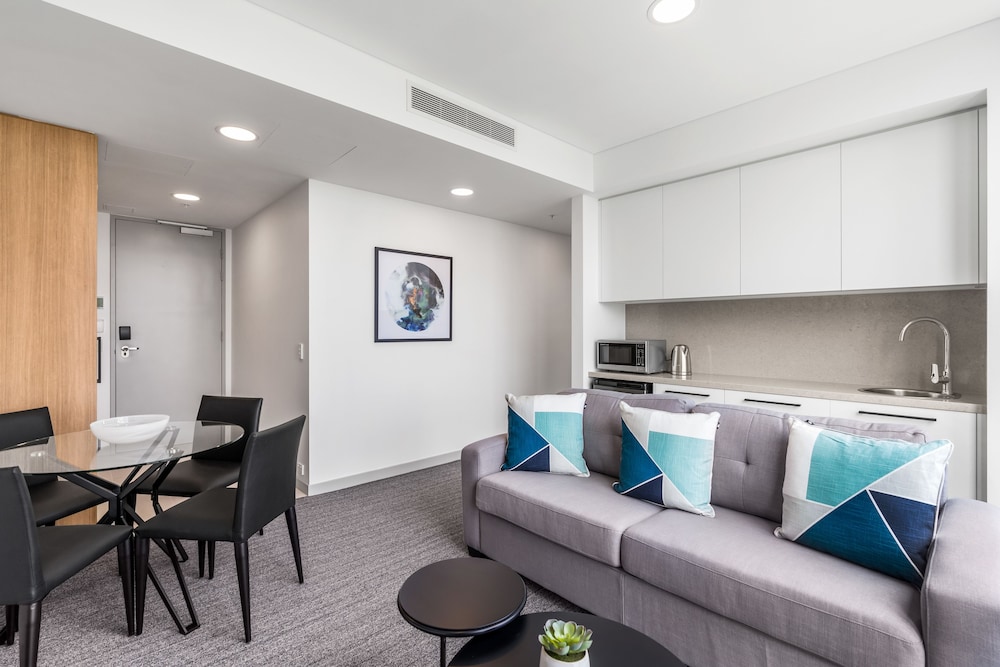 Essence Suites Taringa 33/60