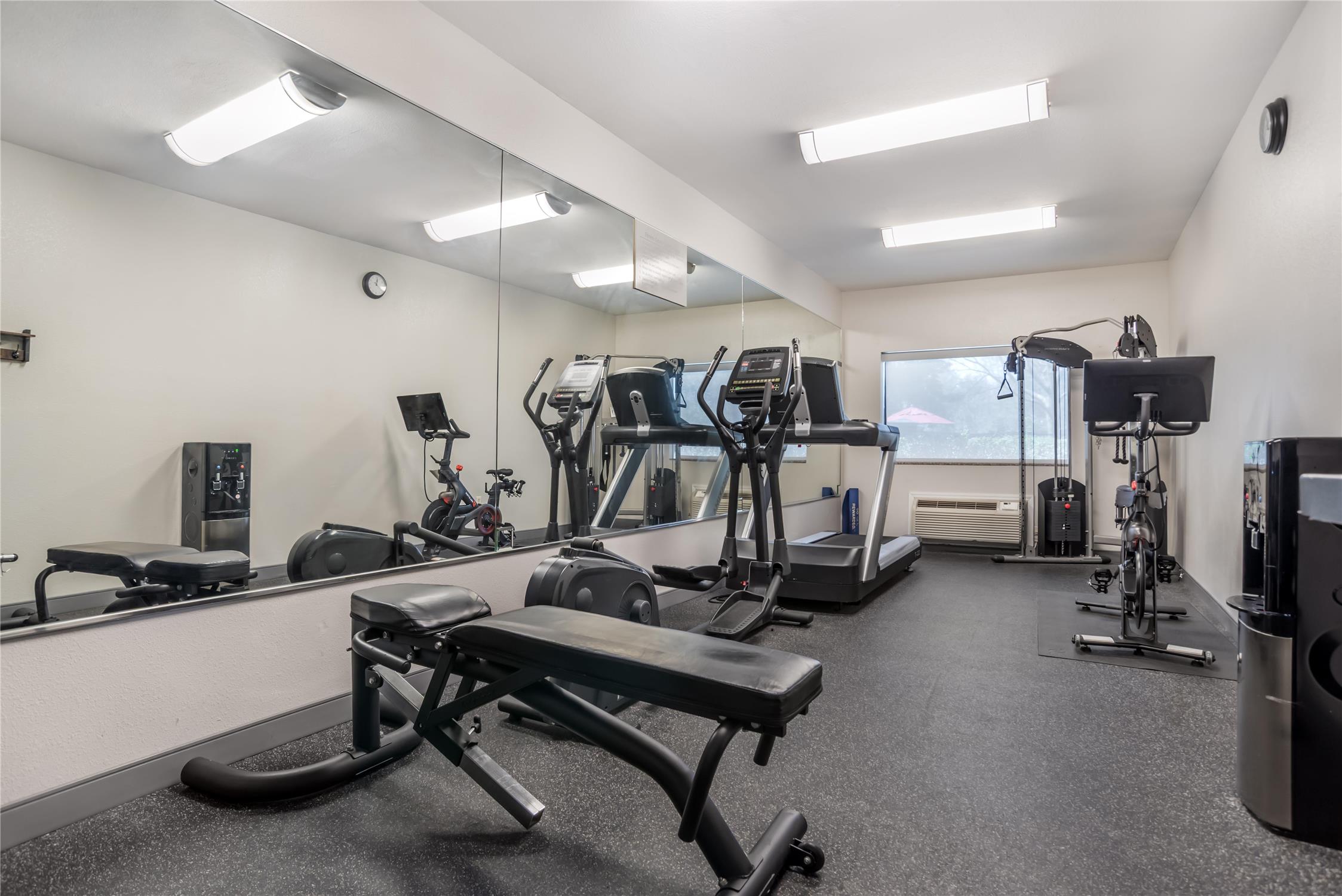 Best Western Wakulla Inn & Suites 25/48