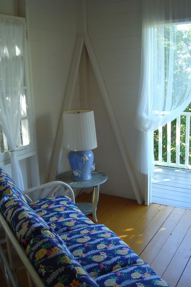 Galley Bay Cottages 16/50