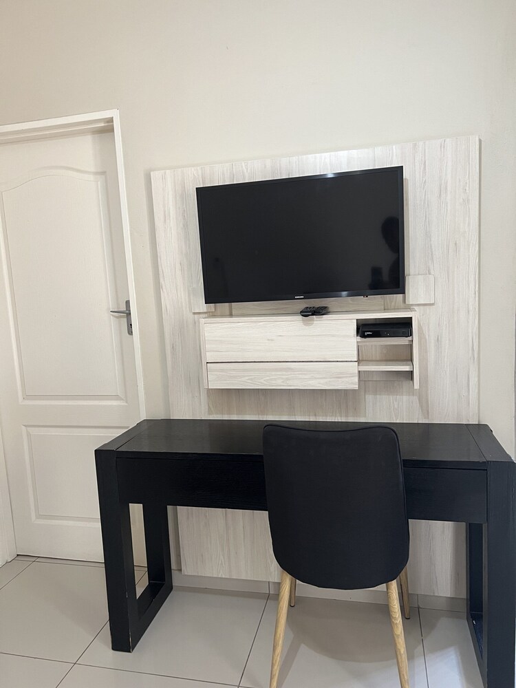 Staymorr Boutique Guest House 24/44