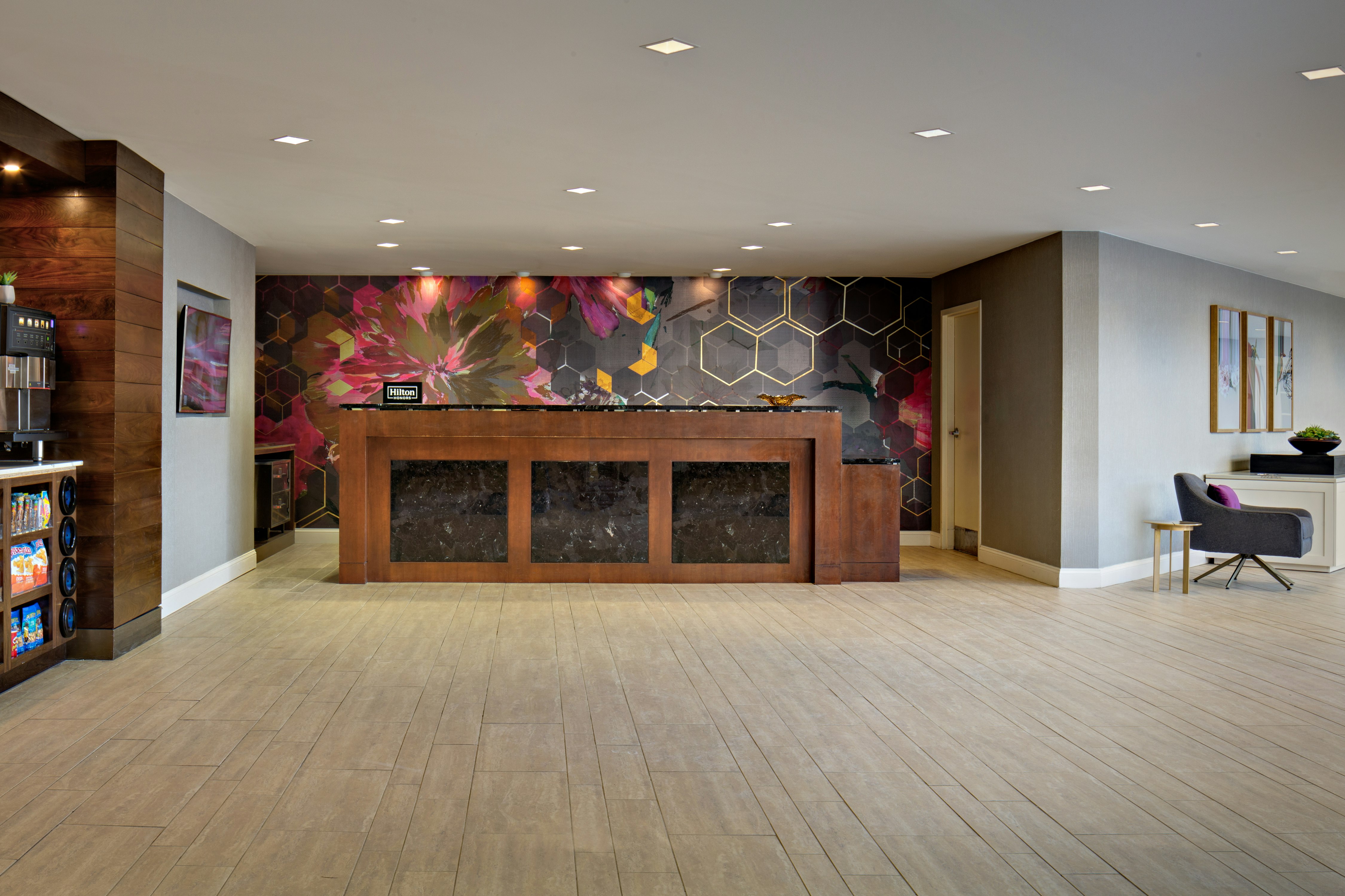 DoubleTree by Hilton Fairfield Hotel & Suites 2/36