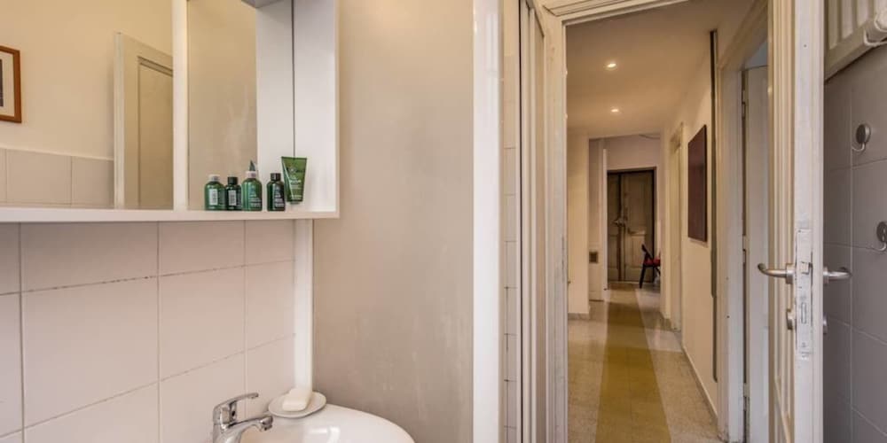 Monti Coliseum 3 bedroom 2nd floor 34/40