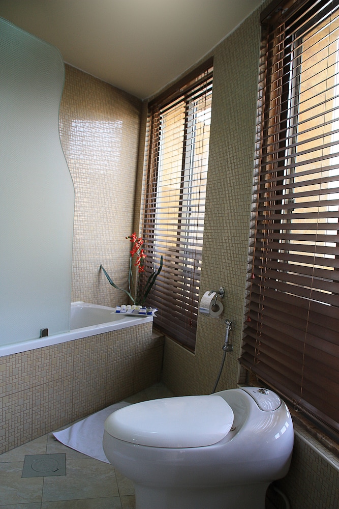 Captain S Hotel 15/58