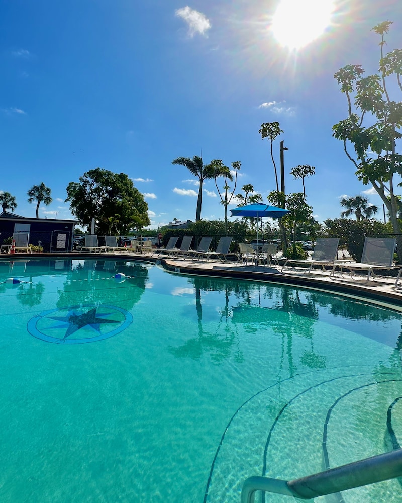 Fishermens Village Resort 22/48