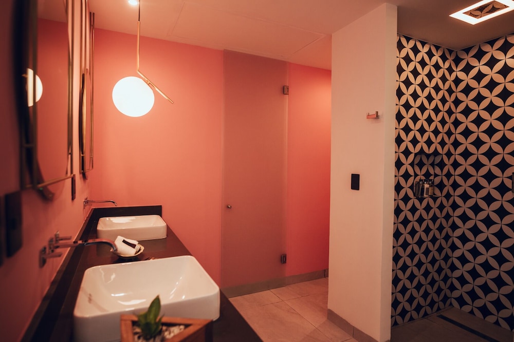 Calixta Hotel 47/50