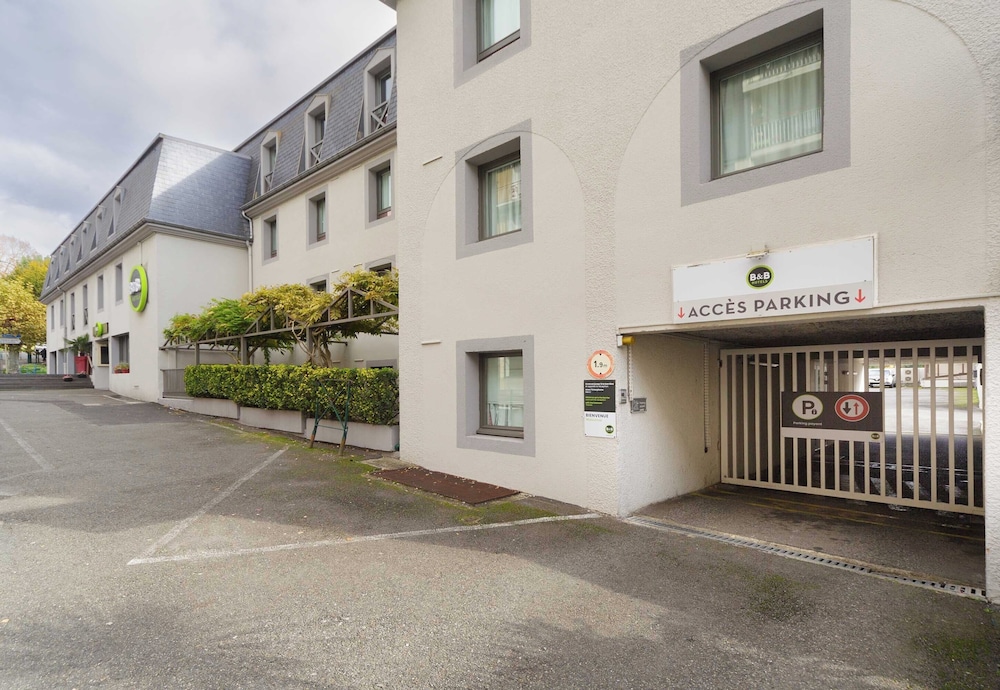 B&B HOTEL Lourdes Centre Gare 3 etoiles 40/48