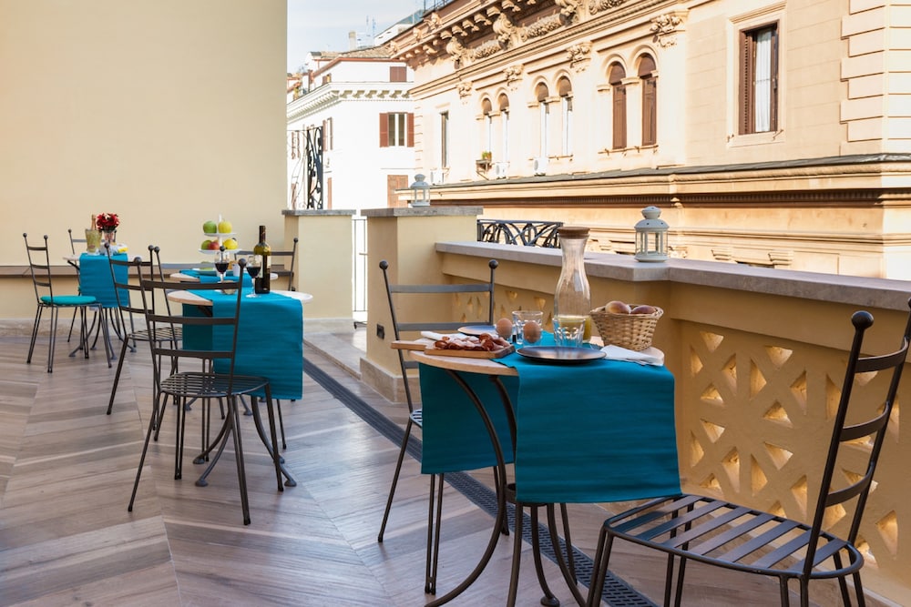 HOTEL RESIDENZA CAVALLINI 22/32