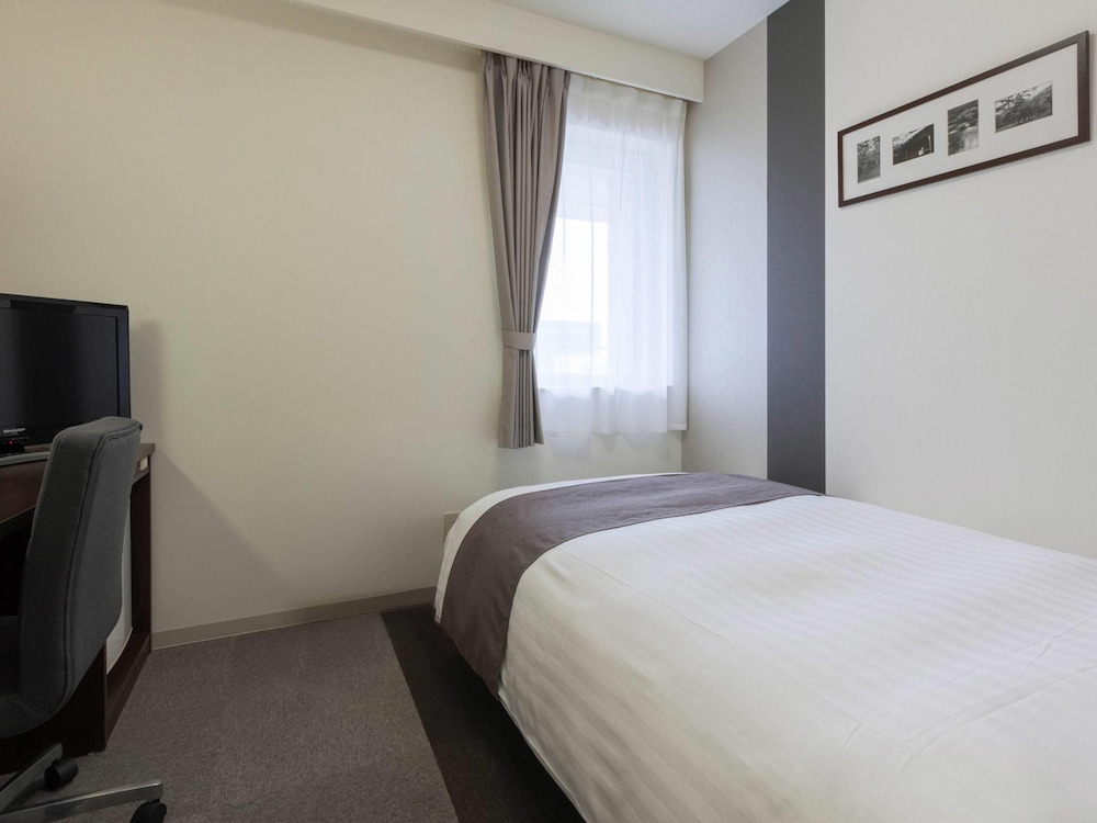 ROOM, SINGLE BED