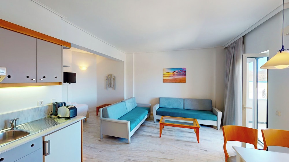 Chrispy Beach Resort 19/43