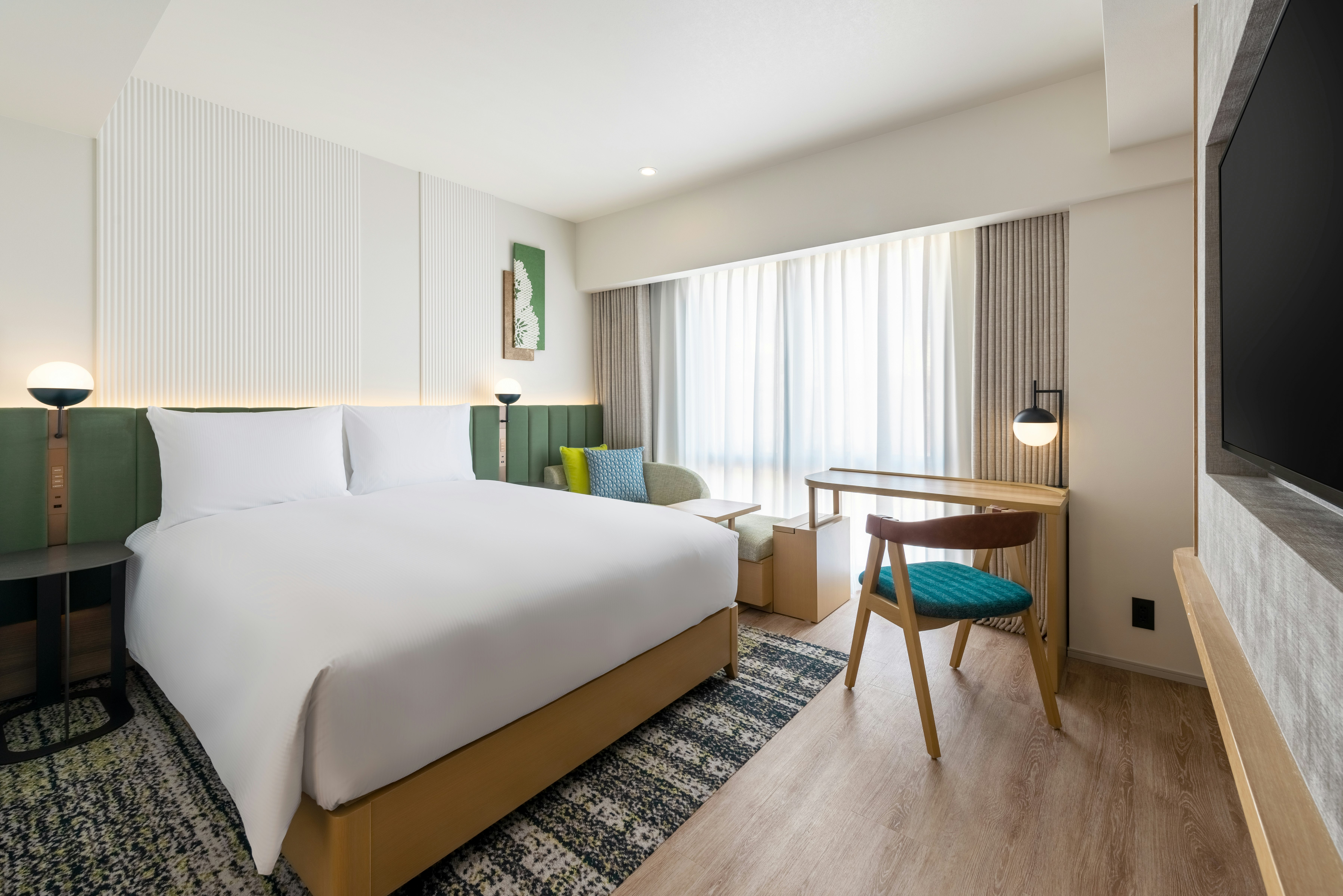 SUPERIOR, QUEEN BED