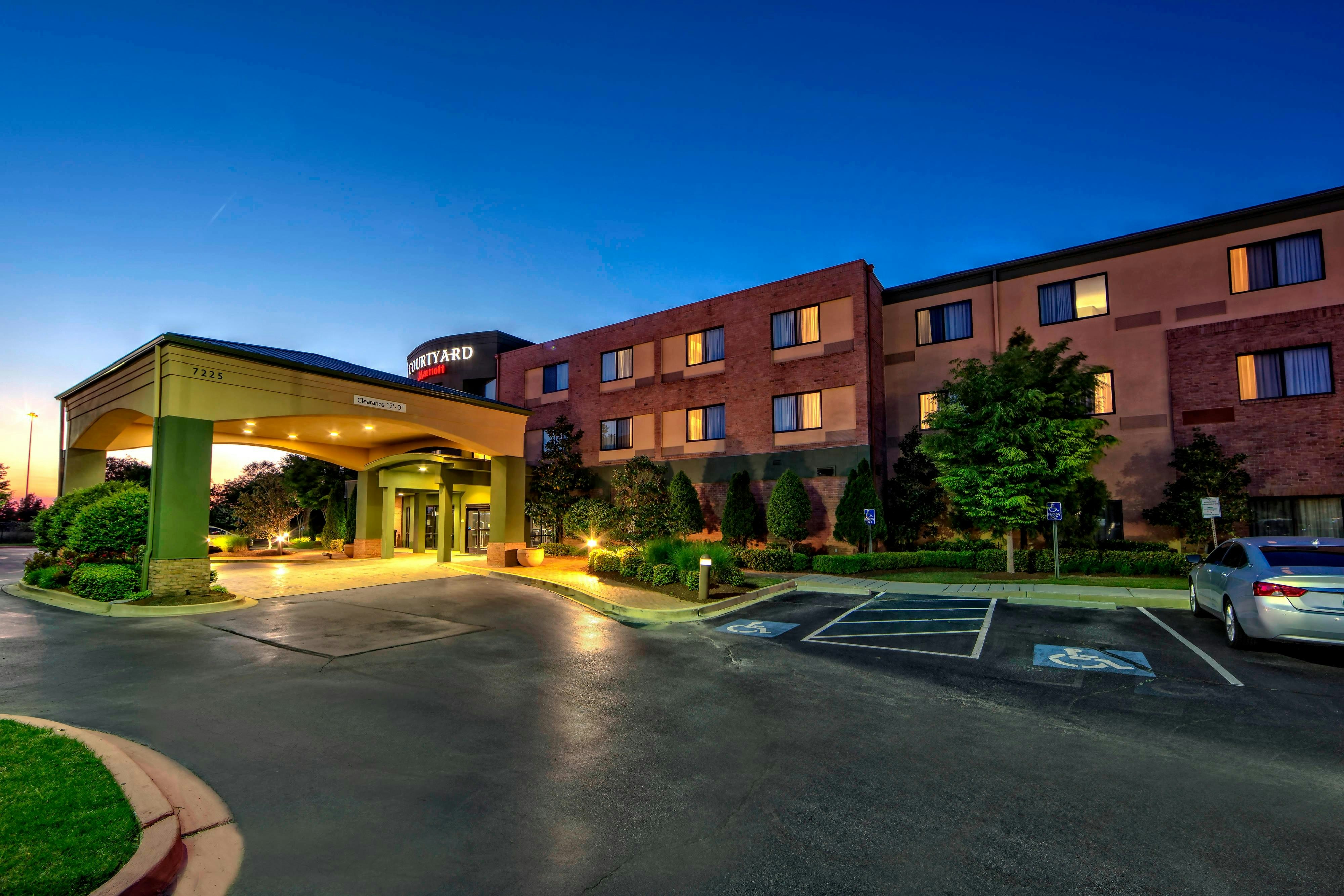 Courtyard By Marriott Memphis Southaven 4/48