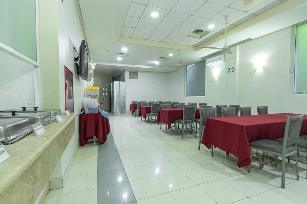 Hotel Plaza Del Arco Express 46/65