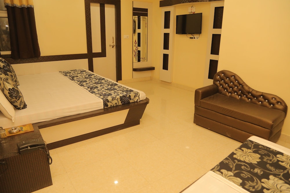 Hotel Royal Ajmer 10/40