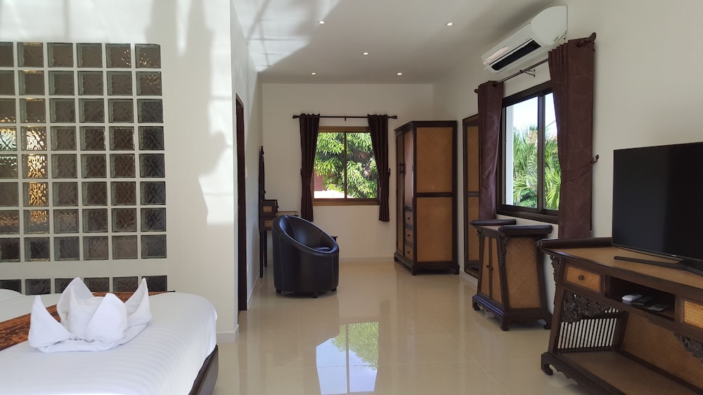 Hide Land Pattaya - Luxurious Tropical Villa 22/97