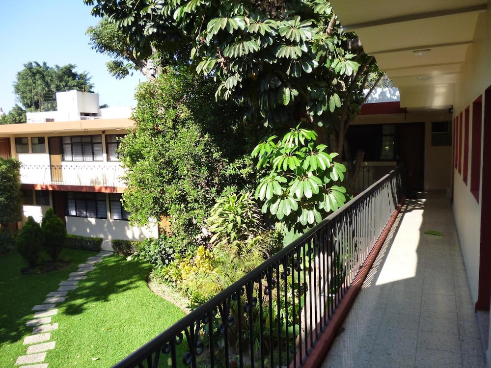 Hotel La Casona del Llano 29/33