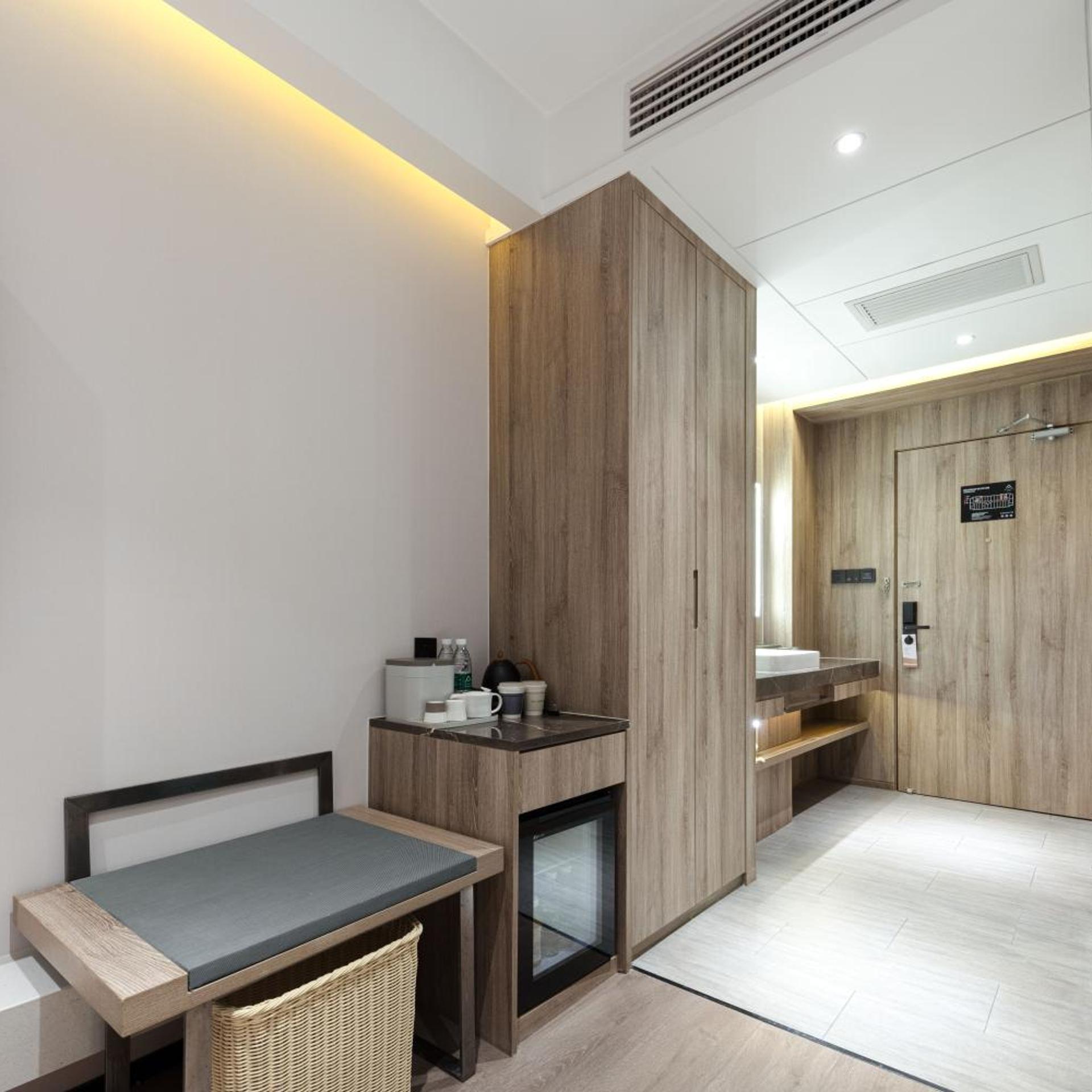 Atour Hotel High Speed Railway Station Urumqi 23/43