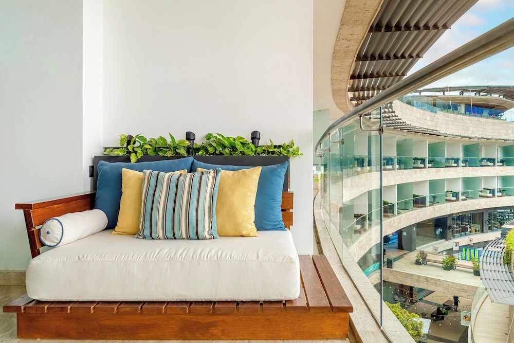 Downtown House, 2 Queen Beds, Balcony، Hyatt Centric Playa del Carmen 4/9