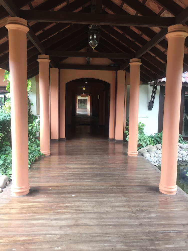 Madhubhan Resort And Spa 10/50