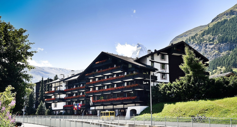 Alpenhof Hotel 2/72