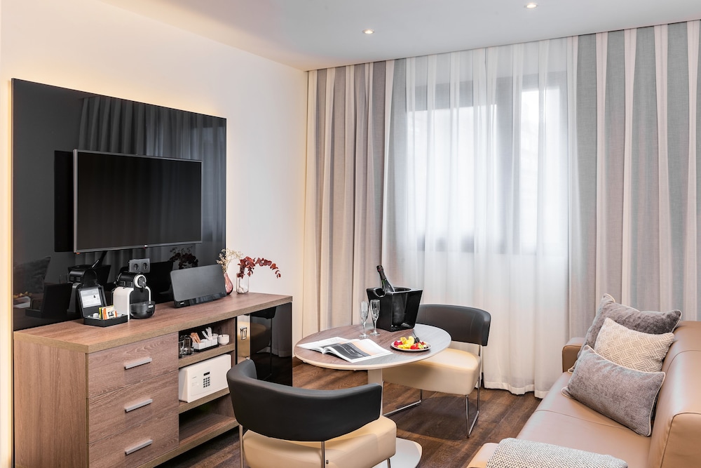 Melia Madrid Serrano 42/71