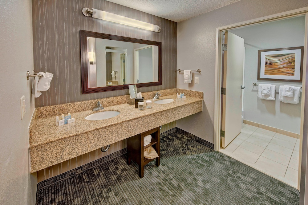 Courtyard by Marriott Alexandria 16/41