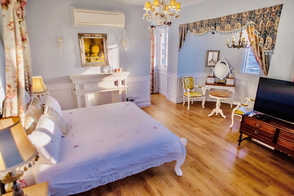 Chateau De France 12/50